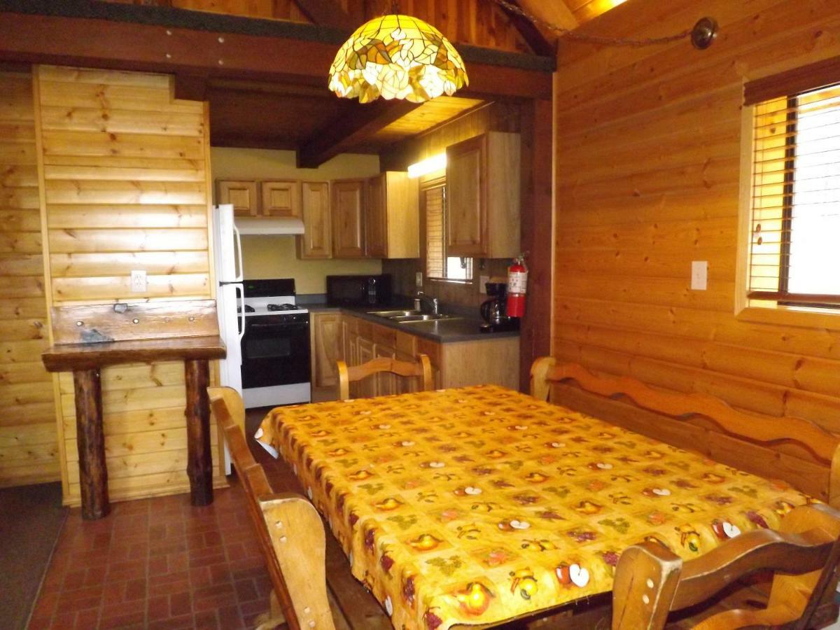 Arizona Mountain Inn & Cabins Флагстаф Екстериор снимка